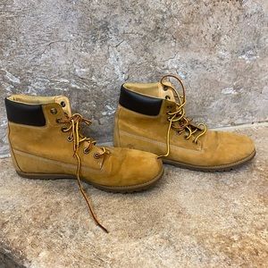 Timberlyne high top boots